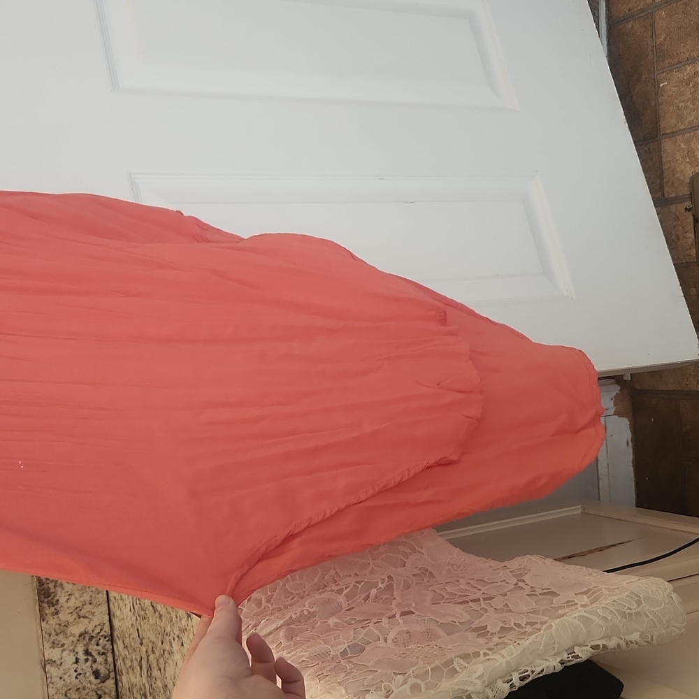 Dress - Picture 2 of 6